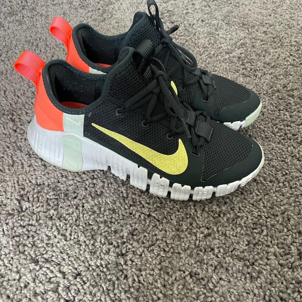 Nike women’s Metcon size 9